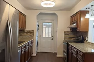 12925 Trail Hollow Dr, Houston, TX 77079 - Photo 7