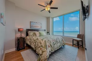 801 E Beach Dr, Galveston, TX 77550 - Photo 21