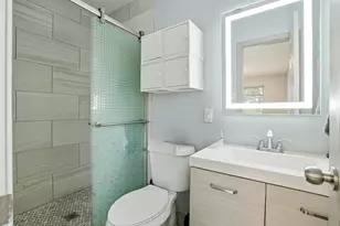 6023 Pineshade Ln, Houston, TX 77008 - Photo 7