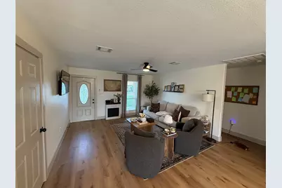 7509 Mockingbird Lane, Texas City, TX 77591 - Photo 3