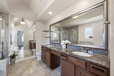 10702 Clearview Villa Place, Houston, TX 77025 - Photo 11