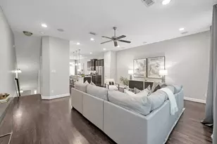 351 W 26th St, Houston, TX 77008 - Photo 11