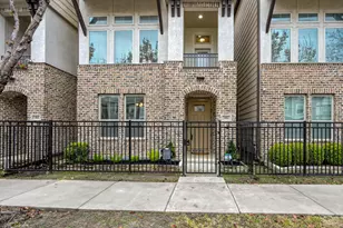 351 W 26th St, Houston, TX 77008 - Photo 5