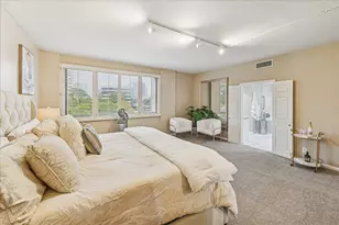 49 Briar Hollow Ln, Houston, TX 77027 - Photo 23