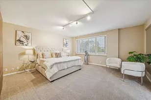 49 Briar Hollow Ln, Houston, TX 77027 - Photo 5