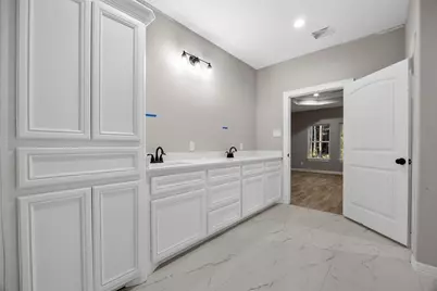 307 Grand View, Huntsville, TX 77340 - Photo 29