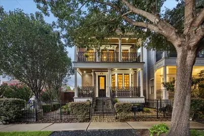 809 W 9th Street, Houston, TX 77007 - Photo 1