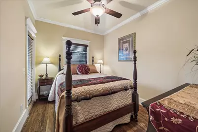 809 W 9th Street, Houston, TX 77007 - Photo 17