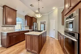 8419 Stone Village Ln, Houston, TX 77040 - Photo 11