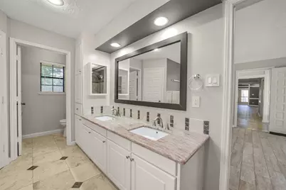 5147 Beechnut Street, Houston, TX 77096 - Photo 11