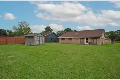 103 Sunflower Street, Lake Jackson, TX 77566 - Photo 23