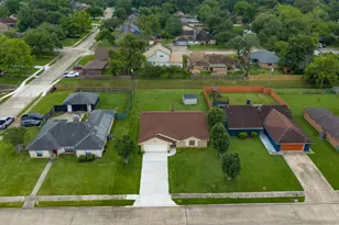 103 Sunflower St, Lake Jackson, TX 77566 - Photo 27