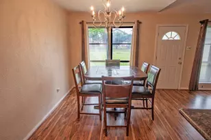 103 Sunflower St, Lake Jackson, TX 77566 - Photo 11