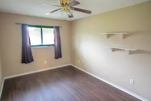 103 Sunflower St, Lake Jackson, TX 77566 - Photo 17