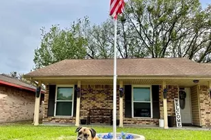 418 Elder Glen Dr, Webster, TX 77598 - Photo 1