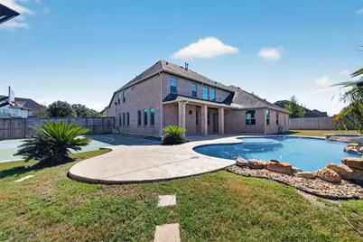 1902 Creekwood Lane, Friendswood, TX 77546 - Photo 41
