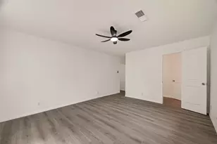 18219 Kings Lynn St, Webster, TX 77058 - Photo 25