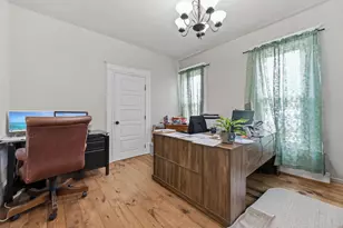 1005 W Clayton St, Dayton, TX 77535 - Photo 13