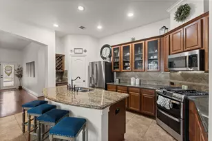 130 E Lasting Spring Cir, Spring, TX 77389 - Photo 13