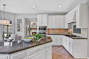 303 Melodywood Dr, Friendswood, TX 77546 - Photo 11