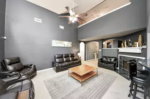 7902 Belterraza Ct, Houston, TX 77083 - Photo 5