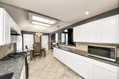 7902 Belterraza Court, Houston, TX 77083 - Photo 7