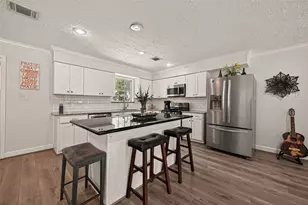 4718 Blanton Blvd, Houston, TX 77092 - Photo 7