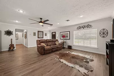 4718 Blanton Boulevard, Houston, TX 77092 - Photo 5