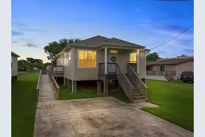 335 6th Street, San Leon, TX 77539 - Photo 1