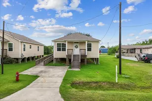 335 6th St, San Leon, TX 77539 - Photo 7