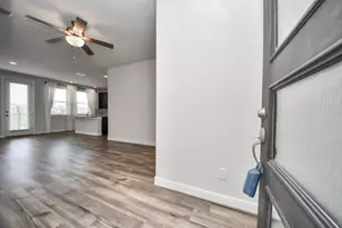 9830 Magnolia Village Ln, Houston, TX 77080 - Photo 3