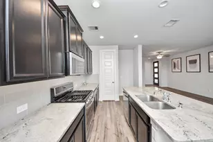 9830 Magnolia Village Ln, Houston, TX 77080 - Photo 7