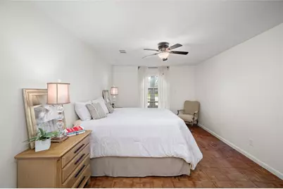 1906 Spillers Lane, Houston, TX 77043 - Photo 9