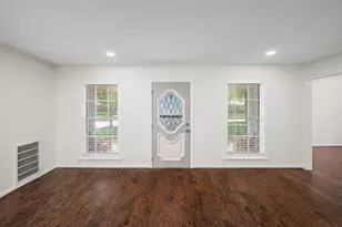 1906 Spillers Ln, Houston, TX 77043 - Photo 35