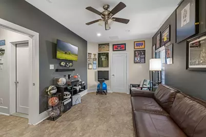 209 Burr Street #D, Houston, TX 77011 - Photo 11