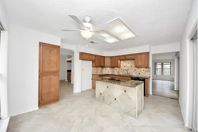 1615 Newcomb Way, Houston, TX 77058 - Photo 9