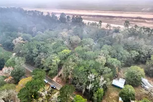 58 County Rd 3893 E, Cleveland, TX 77328 - Photo 3