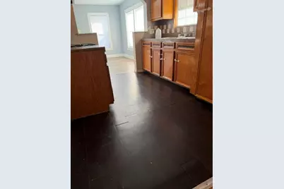 110 W Hunnicutt Street, Baytown, TX 77520 - Photo 3