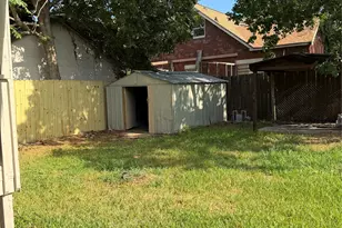 110 W Hunnicutt St, Baytown, TX 77520 - Photo 13