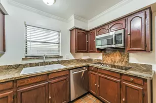 3111 Rockyridge Dr, Houston, TX 77063 - Photo 15