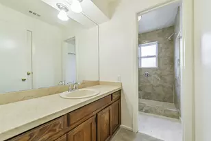 3111 Rockyridge Dr, Houston, TX 77063 - Photo 23