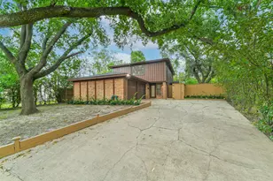 3111 Rockyridge Dr, Houston, TX 77063 - Photo 3