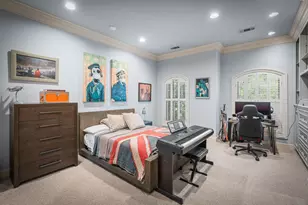 251 Sugar Berry Cir, Houston, TX 77024 - Photo 33