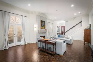 251 Sugar Berry Cir, Houston, TX 77024 - Photo 9