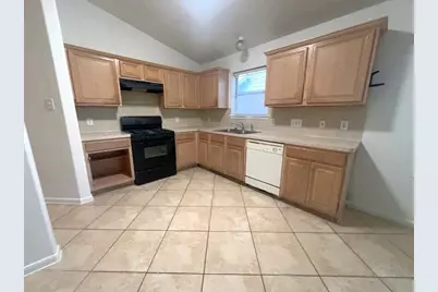 810 Chance Lane, Baytown, TX 77521 - Photo 3