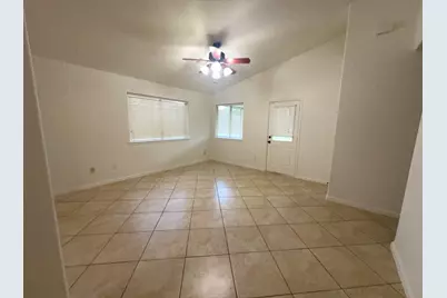 810 Chance Lane, Baytown, TX 77521 - Photo 7
