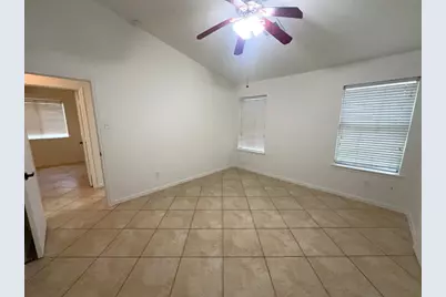 810 Chance Lane, Baytown, TX 77521 - Photo 5