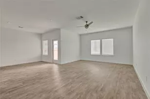 14246 Black Cyn Ln, Conroe, TX 77384 - Photo 11