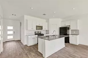 14246 Black Cyn Ln, Conroe, TX 77384 - Photo 5