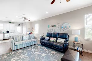 11221 Schwartz Dr, Galveston, TX 77554 - Photo 3